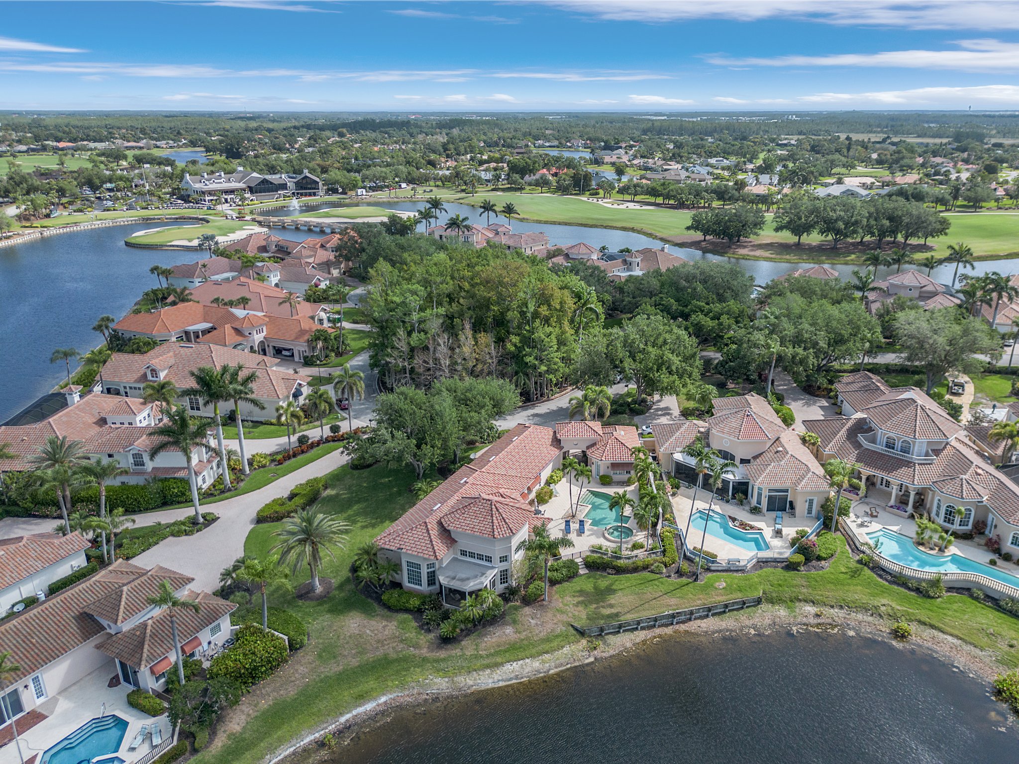 St Andrews homes along the fairway